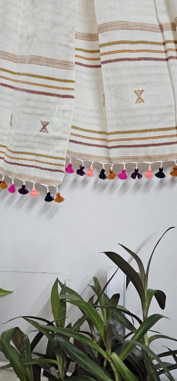 Cream Color Kutch Bhujodi Weave Handloom Cotton Stole - Image 7