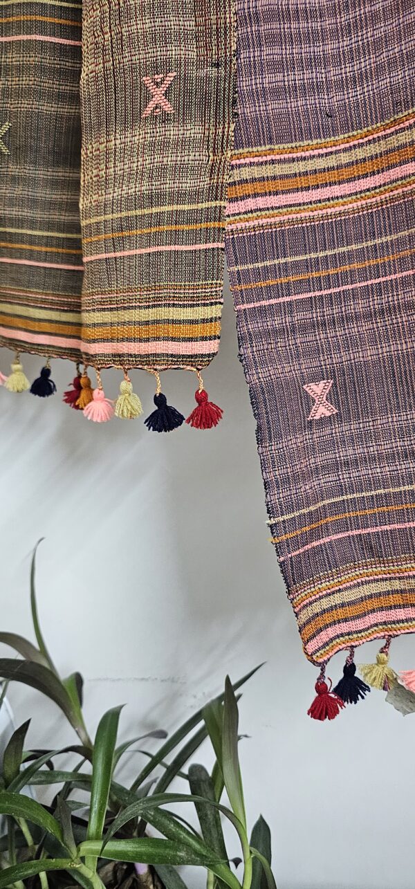 Multicolor Kutch Bhujodi Weave Handloom Cotton Stole - Image 5