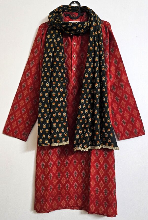Parimal EcoHub | Cotton Stole | Ajrakh Print | Naturally Dyed Shades of Green and Yellow Color | Buti Pattern | Cream Lace | - Image 10