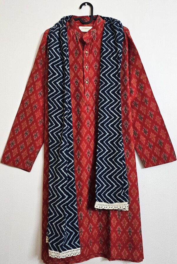 Ajrakh Print Indigo Color Naturally Dyed Wavy Pattern Stole - Image 9