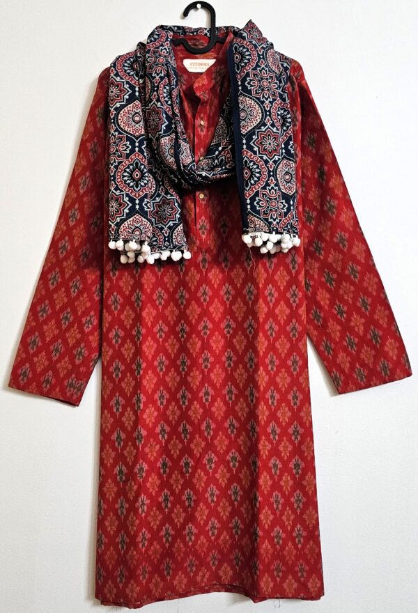 Ajrakh Print Blue and Red Color Naturally Dyed Geometric Pattern Stole with tussles - Image 5