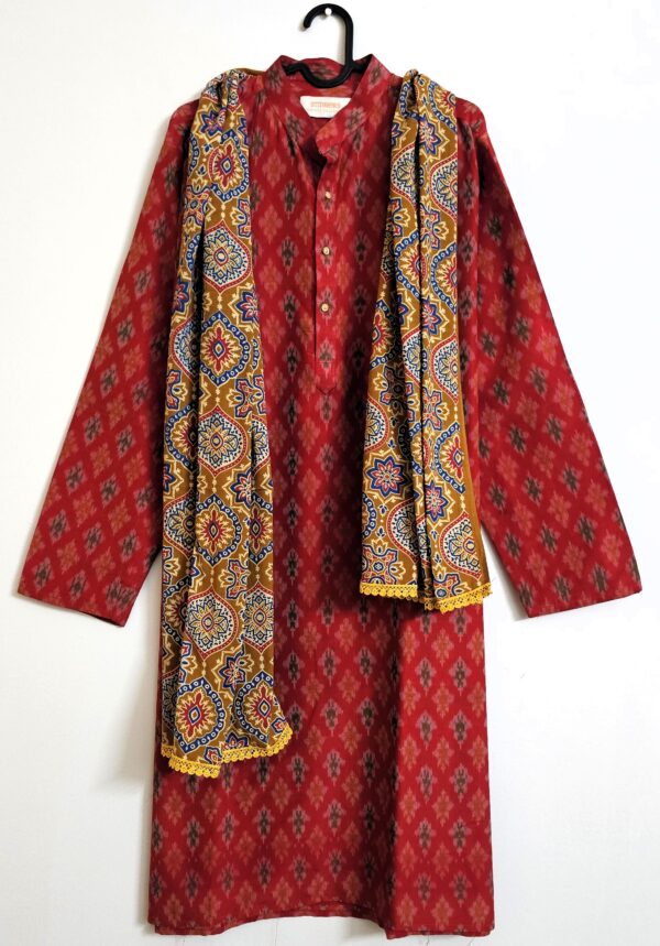 Parimal EcoHub | Cotton Stole | Ajrakh Print | Naturally Dyed Shades of Yellow and Red Color | Geometric Pattern | Yellow Lace - Image 7