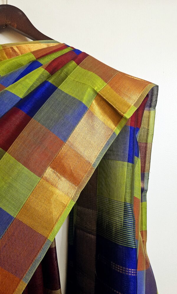 Cotton blended with raw Silk, Madras chequered Handloom saree with Golden Zari border-Green Blue - Image 9