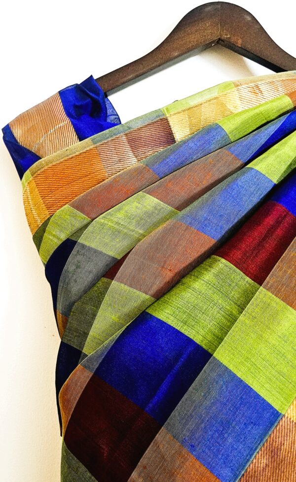 Cotton blended with raw Silk, Madras chequered Handloom saree with Golden Zari border-Green Blue - Image 8