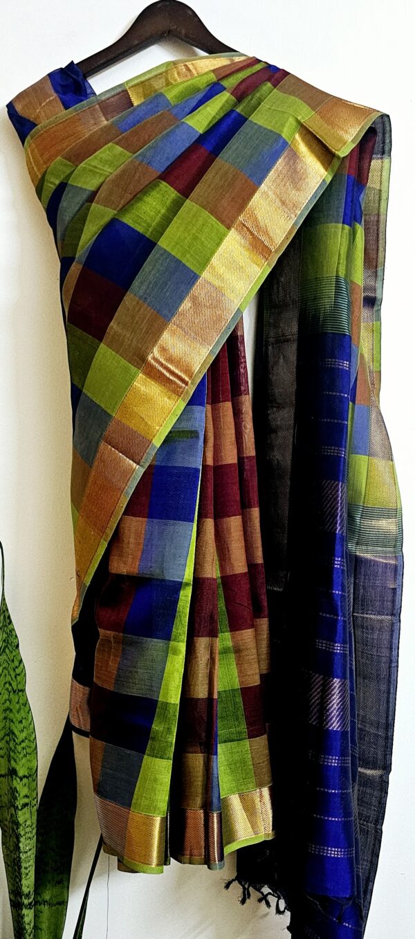 Cotton blended with raw Silk, Madras chequered Handloom saree with Golden Zari border-Green Blue - Image 7