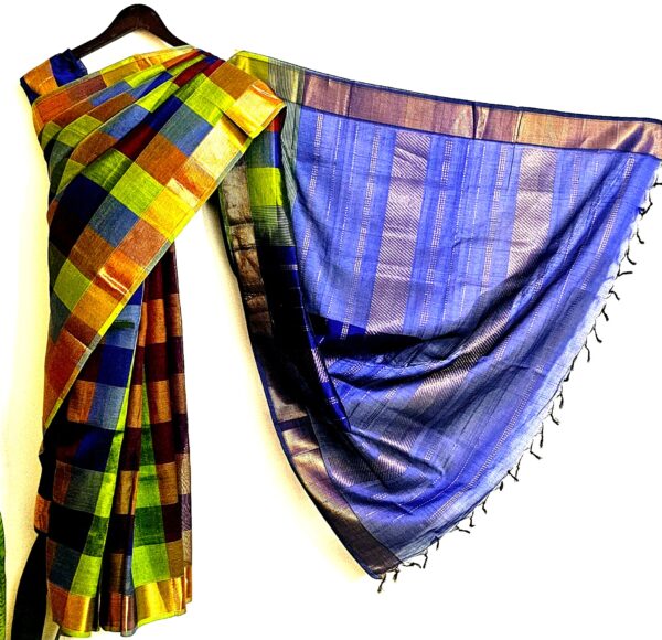 Cotton blended with raw Silk, Madras chequered Handloom saree with Golden Zari border-Green Blue - Image 5