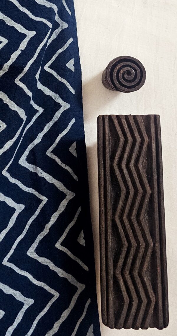 Ajrakh Print Indigo Color Naturally Dyed Wavy Pattern Stole - Image 11